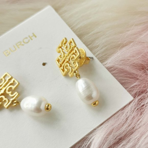 Tory Burch Gold Britton Logo White Pearl Drop Earrings - Picture 3 of 3